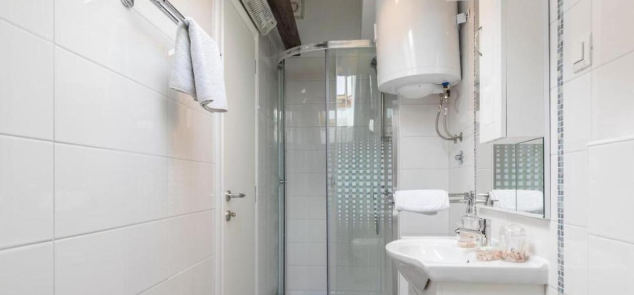 Central Apartments Пула Екстериор снимка