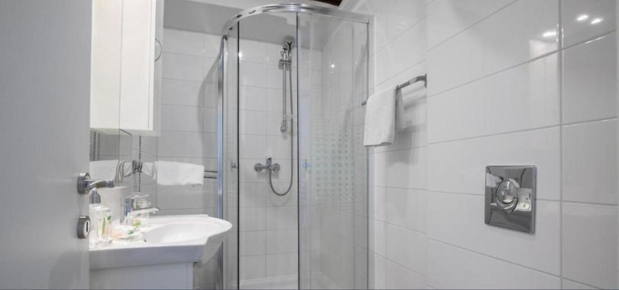 Central Apartments Пула Екстериор снимка